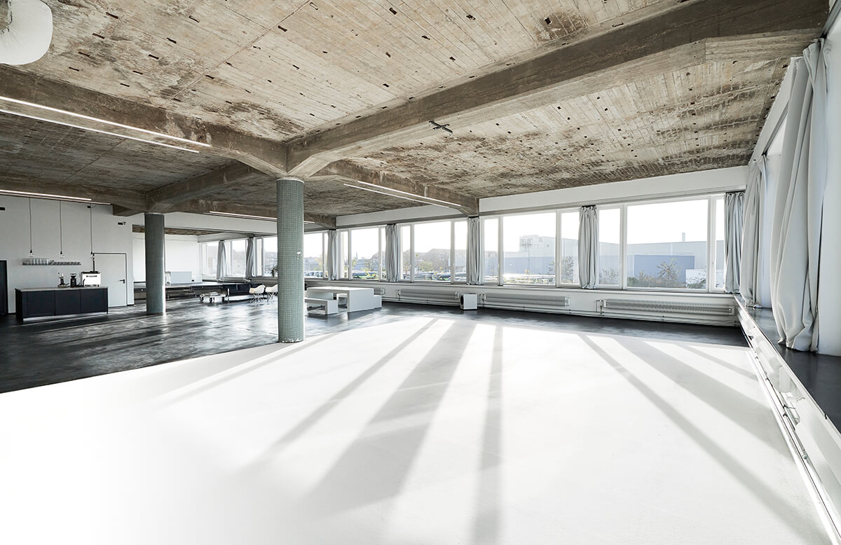 Cyclorama / Hohlkehle STUDIO 1 - raw studios. Cyclorama / Hohlkehle Studio1 Hohlkehle