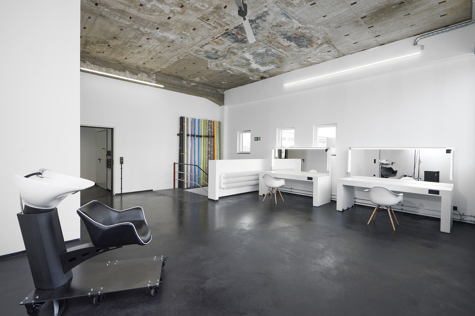 raw studios. Production Room - 55 m² // Styling // Hair & Makeup