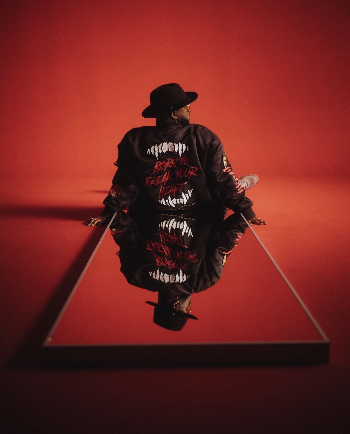 British singer-songwriter Kelvin Jones made a music video at raw studios in Berlin