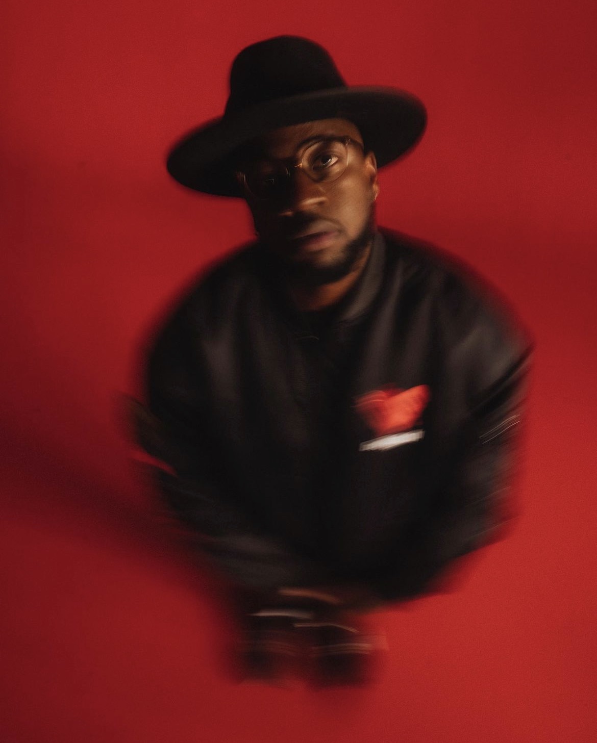 A music video of Kelvin Jones filmed at raw studios in Berlin