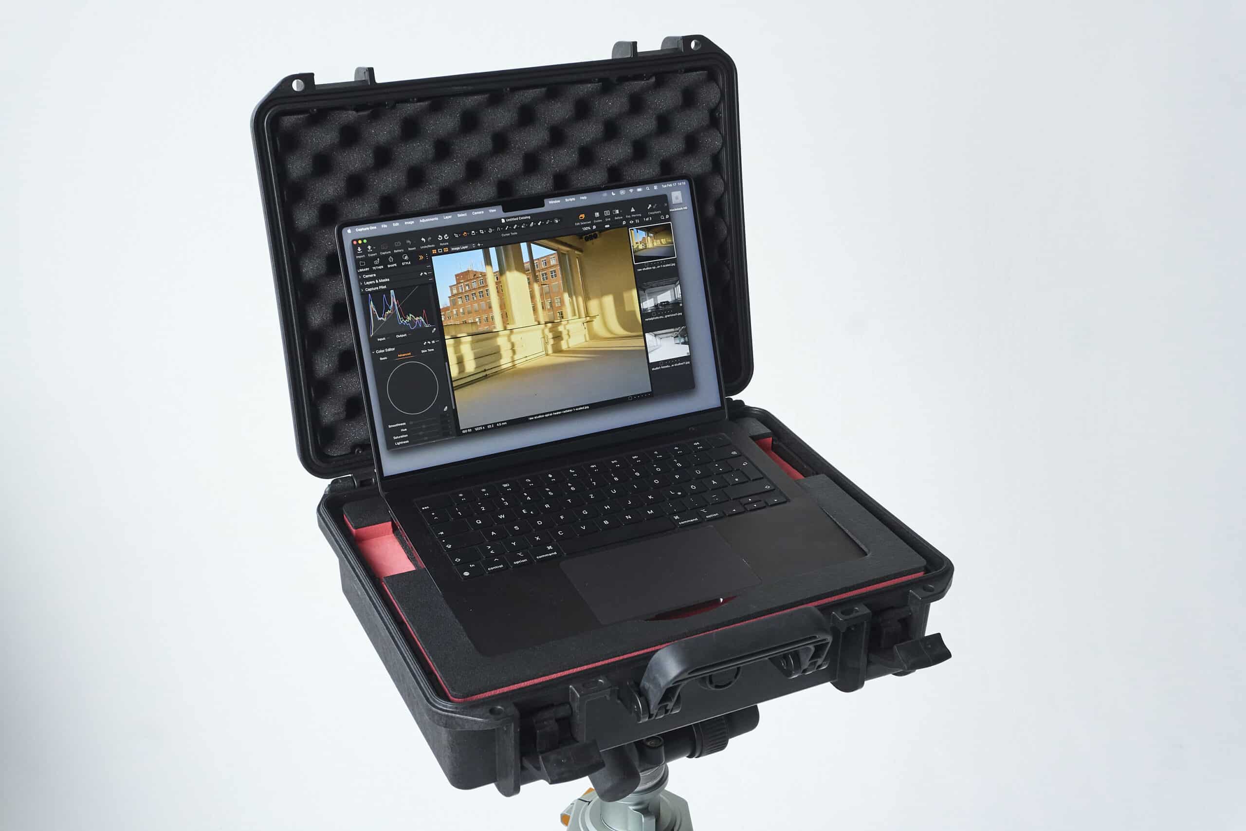 Apple Mac Book Pro - M4 Pro, 14-Core , 14.2 Inch, 24 GB , 1 TB SSD - Image 2